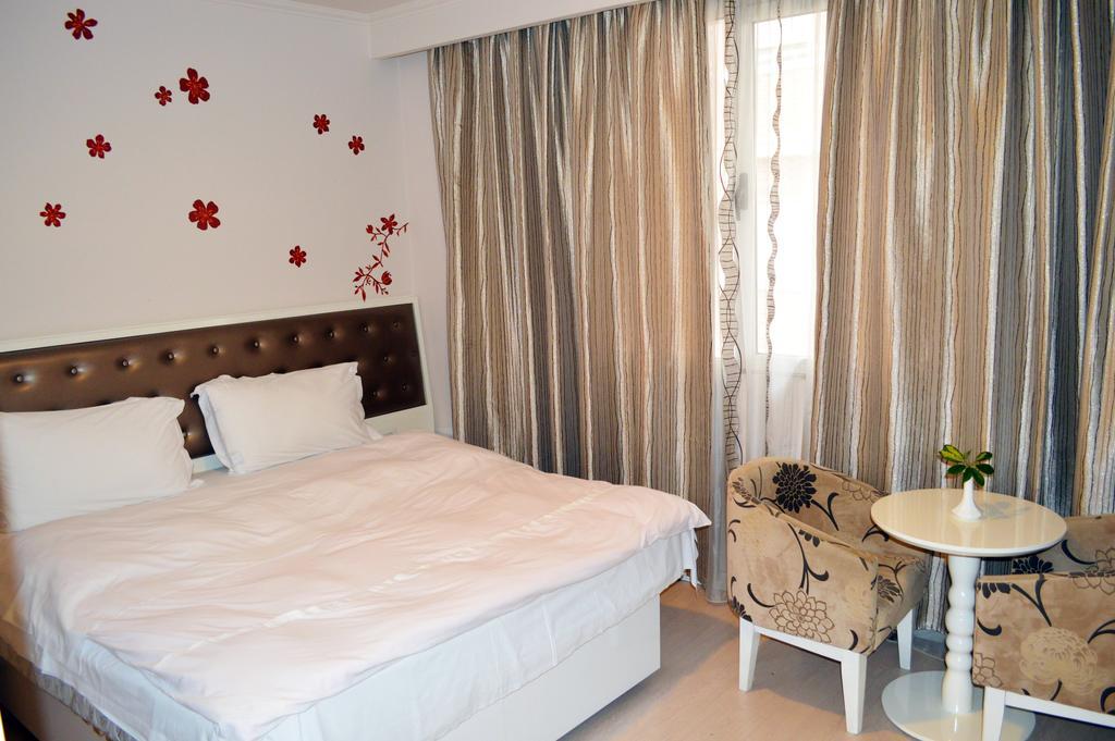 Select Center Hostel